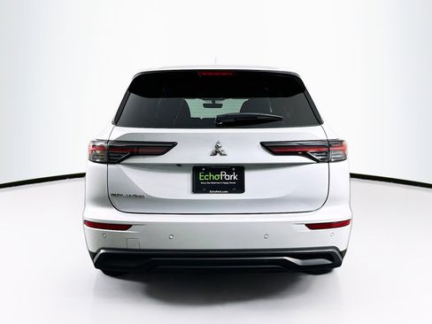 Used 2025 Mitsubishi Outlander ES AWD/4WD image 7