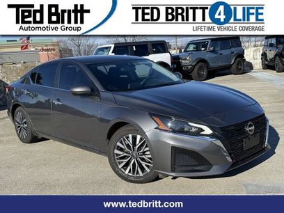 Used 2023 Nissan Altima 2.5 SV