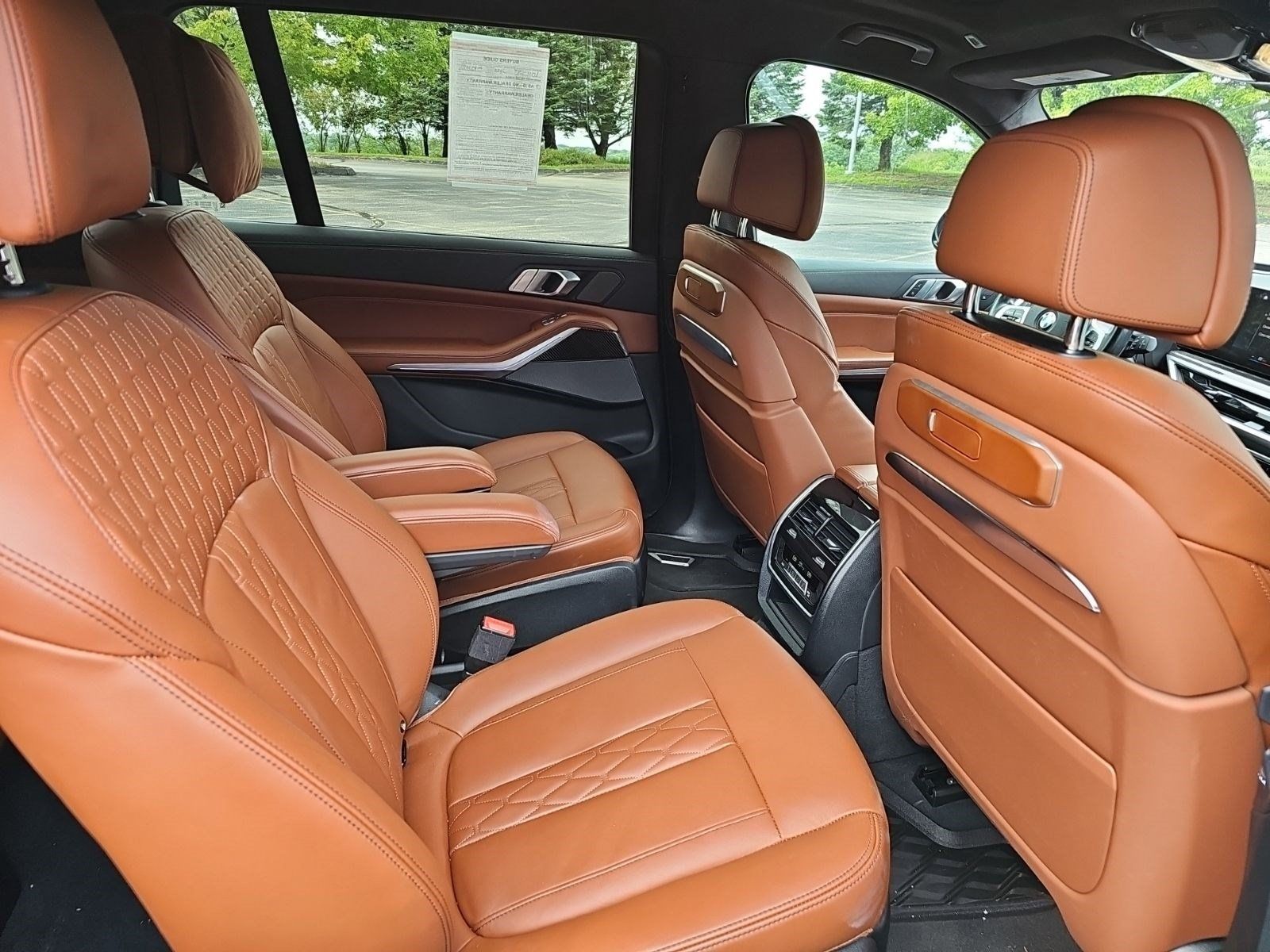 Used 2023 BMW X7 M60i AWD/4WD image 16