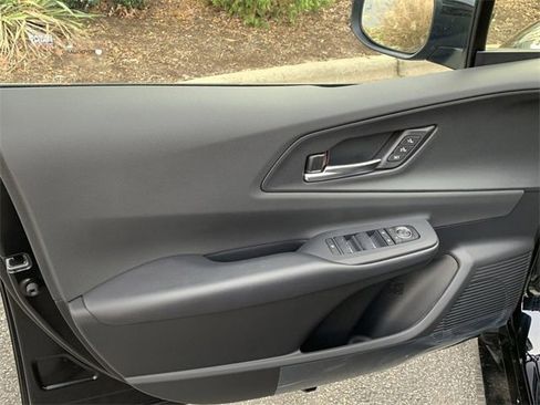 New 2025 Toyota Prius Plug-In Hybrid image 17