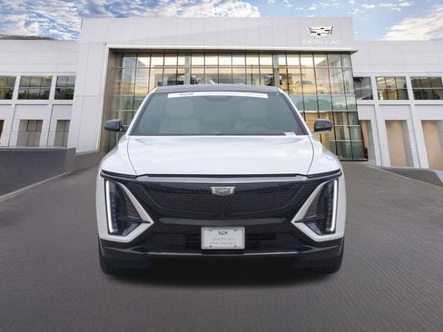 Certified 2024 Cadillac Lyriq Sport AWD/4WD image 2