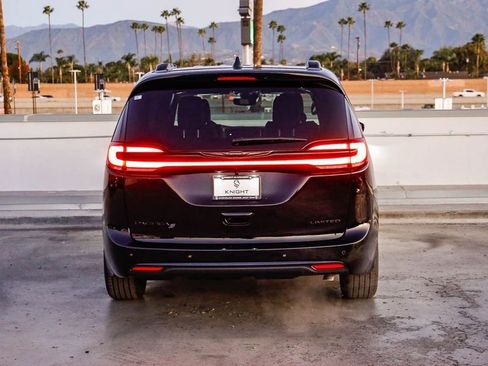 New 2026 Chrysler Pacifica Limited w/ S Appearance Package image 8