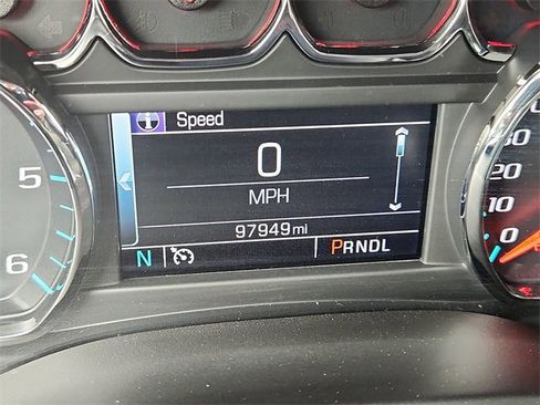 Used 2018 Chevrolet Suburban LT image 12