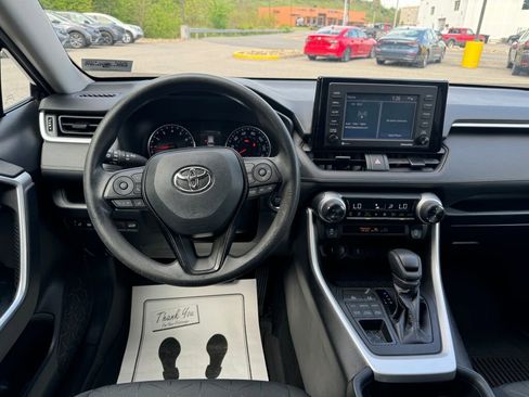 Used 2021 Toyota RAV4 XLE w/ Convenience Package AWD/4WD image 22