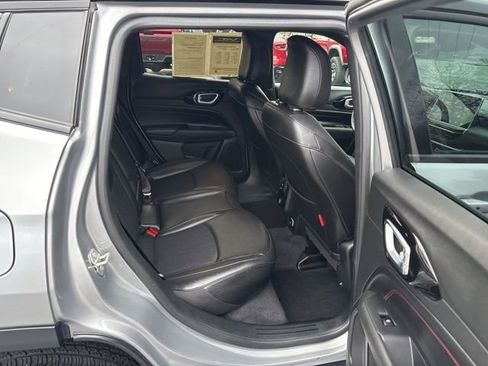 Used 2023 Jeep Compass Trailhawk AWD/4WD image 22