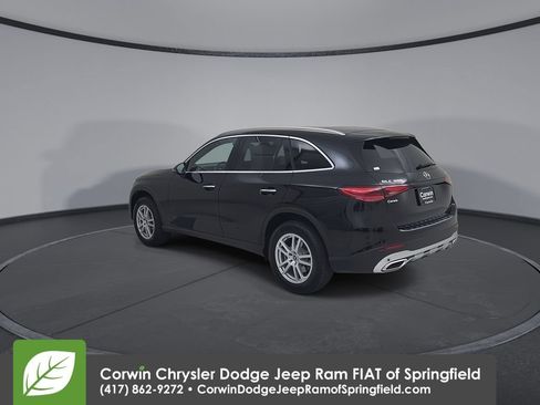Used 2023 Mercedes-Benz GLC 300 4MATIC image 11