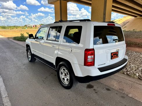 Used 2014 Jeep Patriot Sport w/ Power Value Group FWD image 5