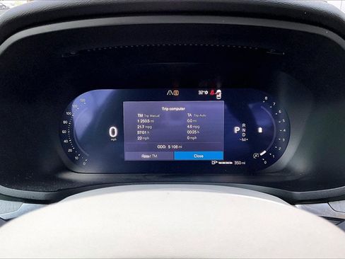 Certified 2026 Volvo V60 B5 Cross Country Plus w/ Protection Package Premier image 12