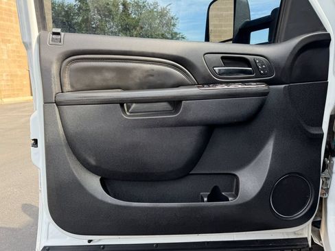 Used 2013 GMC Sierra 2500 Denali AWD/4WD image 16