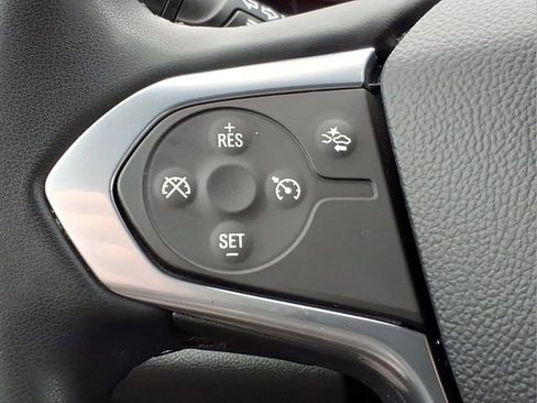 Used 2023 Chevrolet Traverse LT FWD image 26