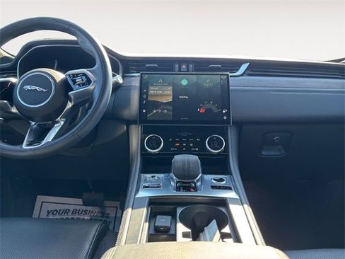 Used 2022 Jaguar F-PACE S image 11
