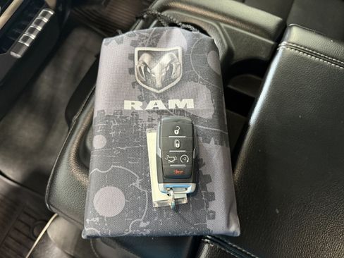 Used 2021 RAM 1500 Laramie AWD/4WD image 17