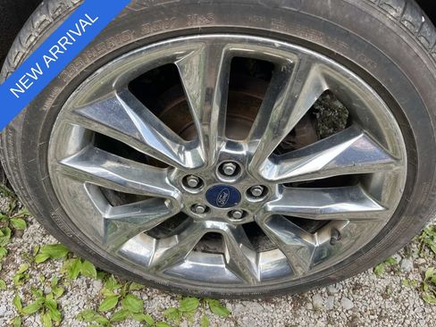 Used 2016 Ford Escape SE w/ SE Chrome Package FWD image 10