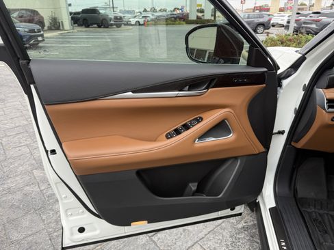 Certified 2025 INFINITI QX60 Autograph w/ Cargo Package image 10