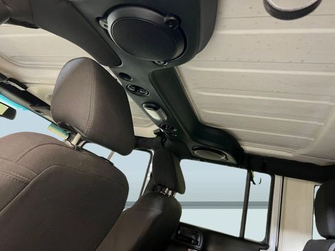 Used 2013 Jeep Wrangler Unlimited Sport image 30