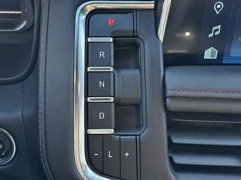 Certified 2024 Chevrolet Suburban High Country image 29