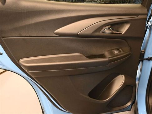 Used 2024 Chevrolet TrailBlazer LT image 24