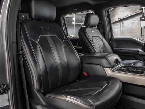 Used 2022 Ford F250 Platinum w/ FX4 Off-Road Package AWD/4WD image 34