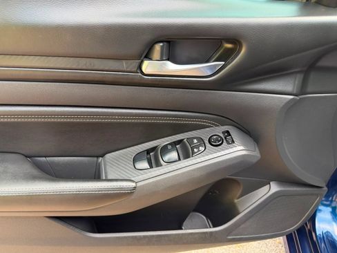 Used 2019 Nissan Altima 2.5 S FWD image 16