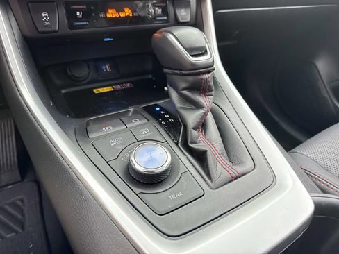 Used 2025 Toyota RAV4 XSE w/ Premium Package image 36