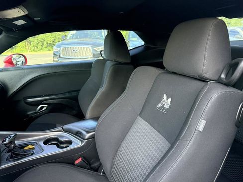 Used 2020 Dodge Challenger R/T Scat Pack RWD image 19