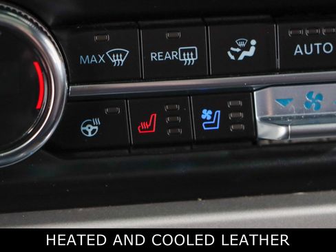 Used 2023 Ford Expedition Limited image 22