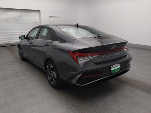 Used 2025 Hyundai Elantra SEL FWD image 5