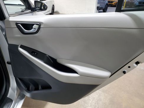 Used 2019 Hyundai Ioniq Limited FWD image 21