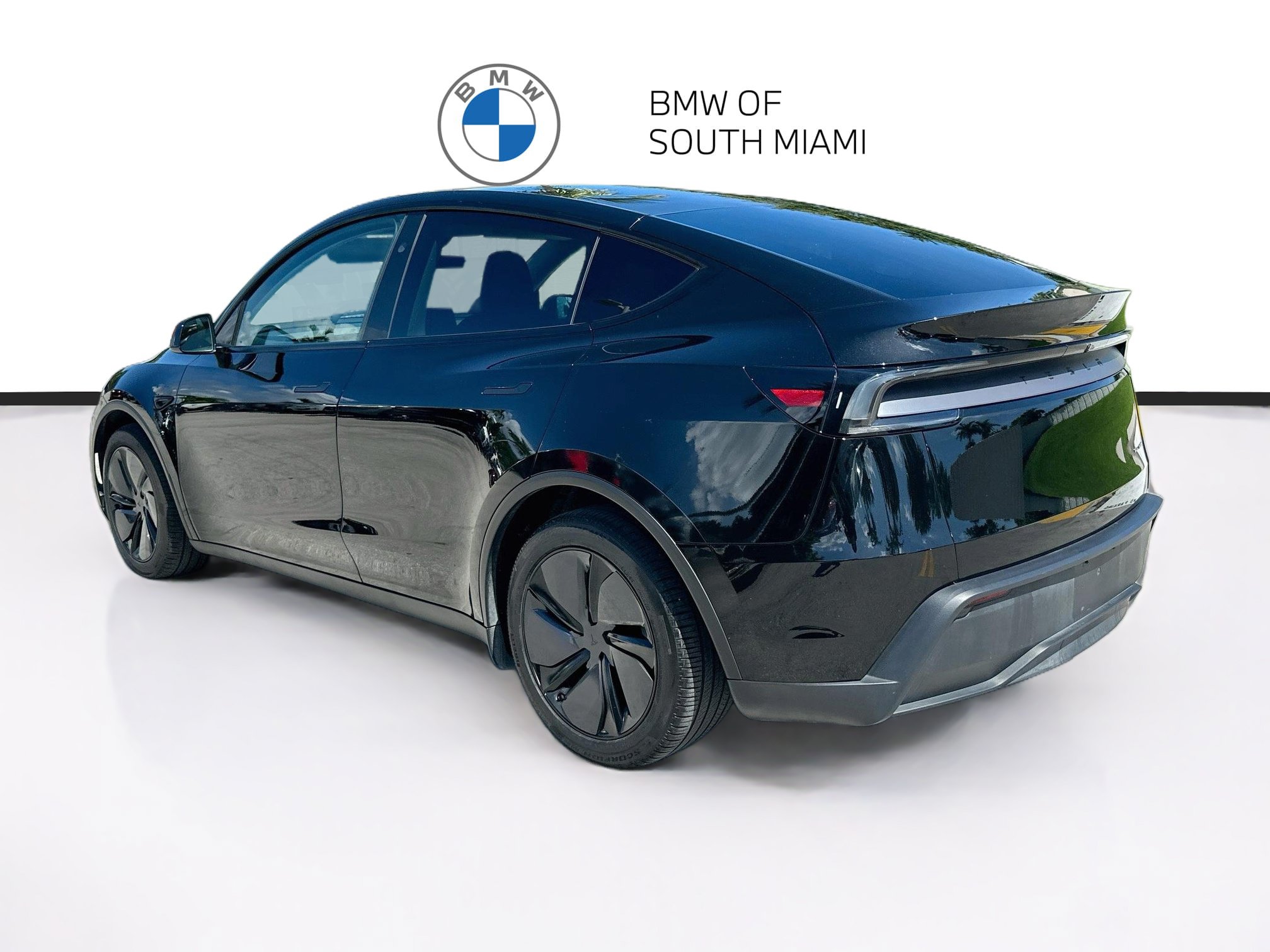 Used 2026 Tesla Model Y AWD image 5