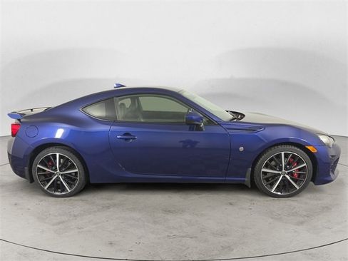 Used 2020 Toyota 86 image 6