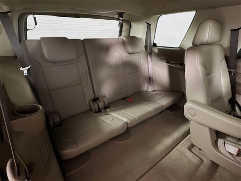 Used 2020 GMC Yukon SLT w/ HD Trailering Package image 34