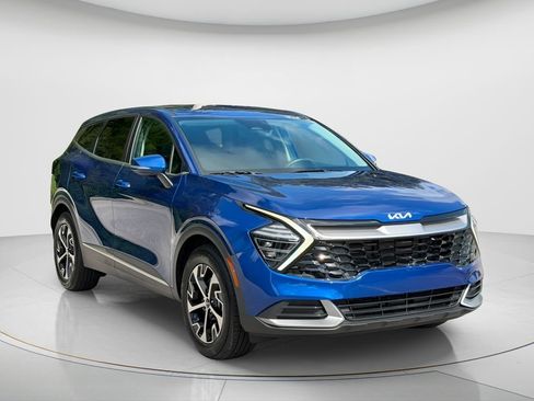Used 2025 Kia Sportage EX FWD image 3
