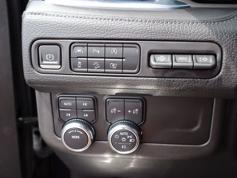 Used 2023 GMC Yukon Denali AWD/4WD image 35