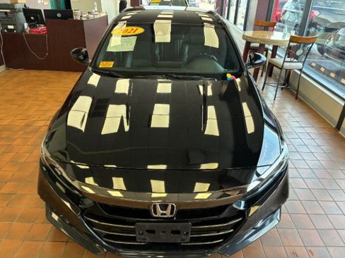 Used 2021 Honda Accord Sport image 6