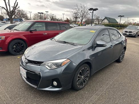 Used 2014 Toyota Corolla S image 3