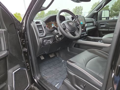 Used 2025 RAM 2500 Laramie w/ Night Edition AWD/4WD image 10