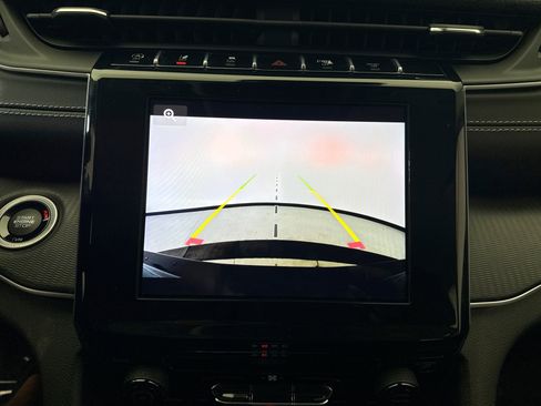 Used 2023 Jeep Grand Cherokee L Laredo image 15