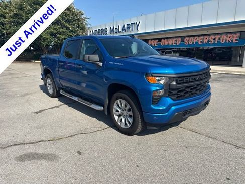 Used 2023 Chevrolet Silverado 1500 Custom AWD/4WD image 1