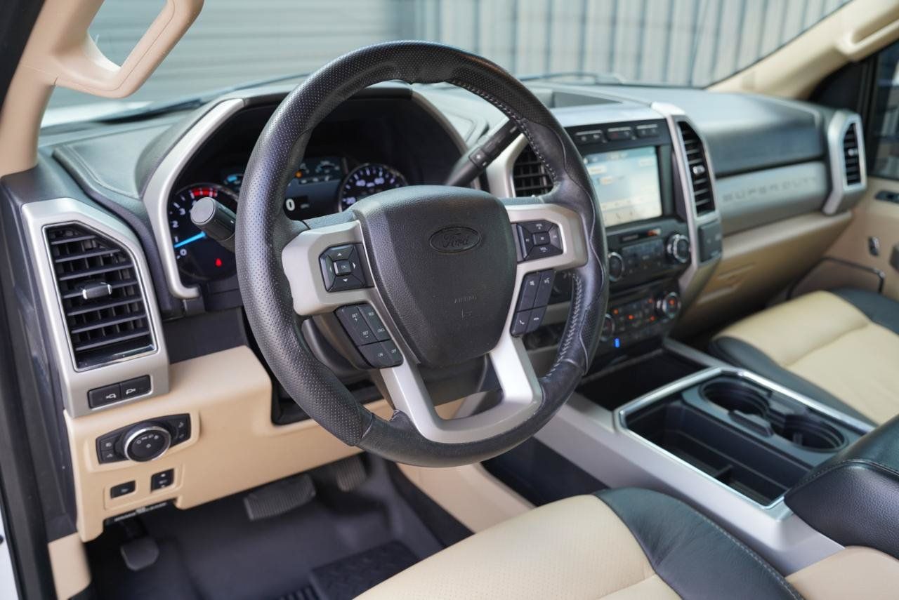 Used 2018 Ford F250 Lariat w/ Lariat Ultimate Package AWD/4WD image 11