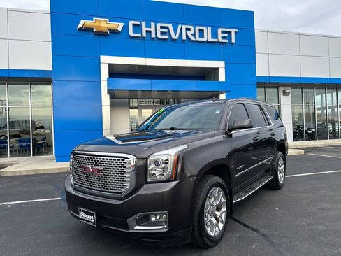 Used 2015 GMC Yukon SLT w/ Open Road Package image 1