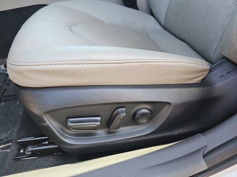 Used 2023 Toyota Camry XSE image 16