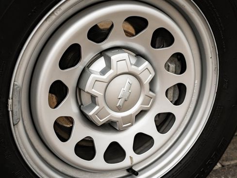 Used 2024 Chevrolet Silverado 1500 W/T w/ WT Value Package image 8