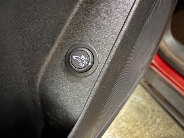 Used 2019 Chevrolet Equinox LT FWD image 32