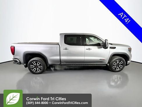 Used 2024 GMC Sierra 1500 AT4 w/ Technology Package AWD/4WD image 18
