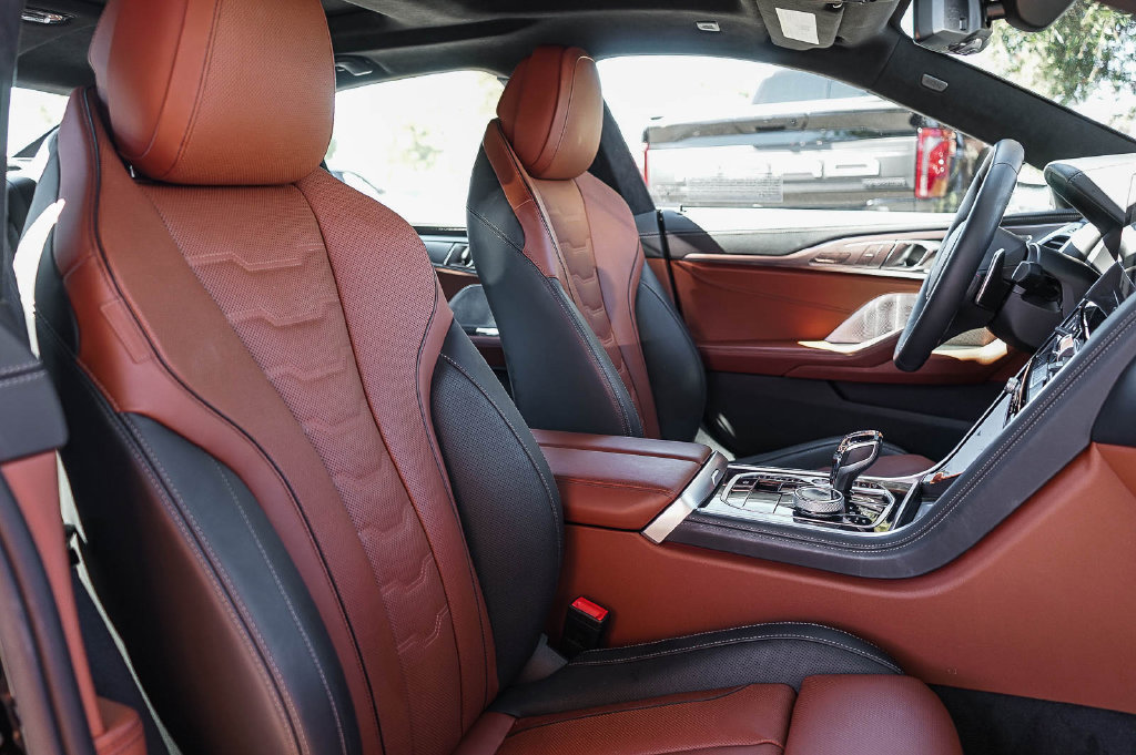 Used 2026 BMW M850i xDrive w/ M Carbon Exterior Package AWD/4WD image 16