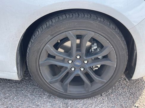 Used 2019 Ford Fusion SE w/ Equipment Group 151A image 4