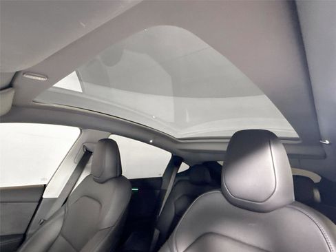 Used 2026 Tesla Model Y Long Range image 6