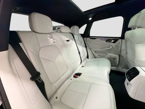 New 2026 Porsche Macan AWD/4WD image 29