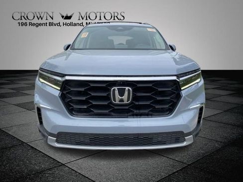 Used 2024 Honda Pilot Elite image 8
