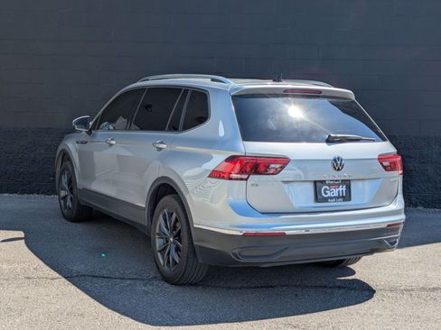 Used 2022 Volkswagen Tiguan SE AWD/4WD image 7